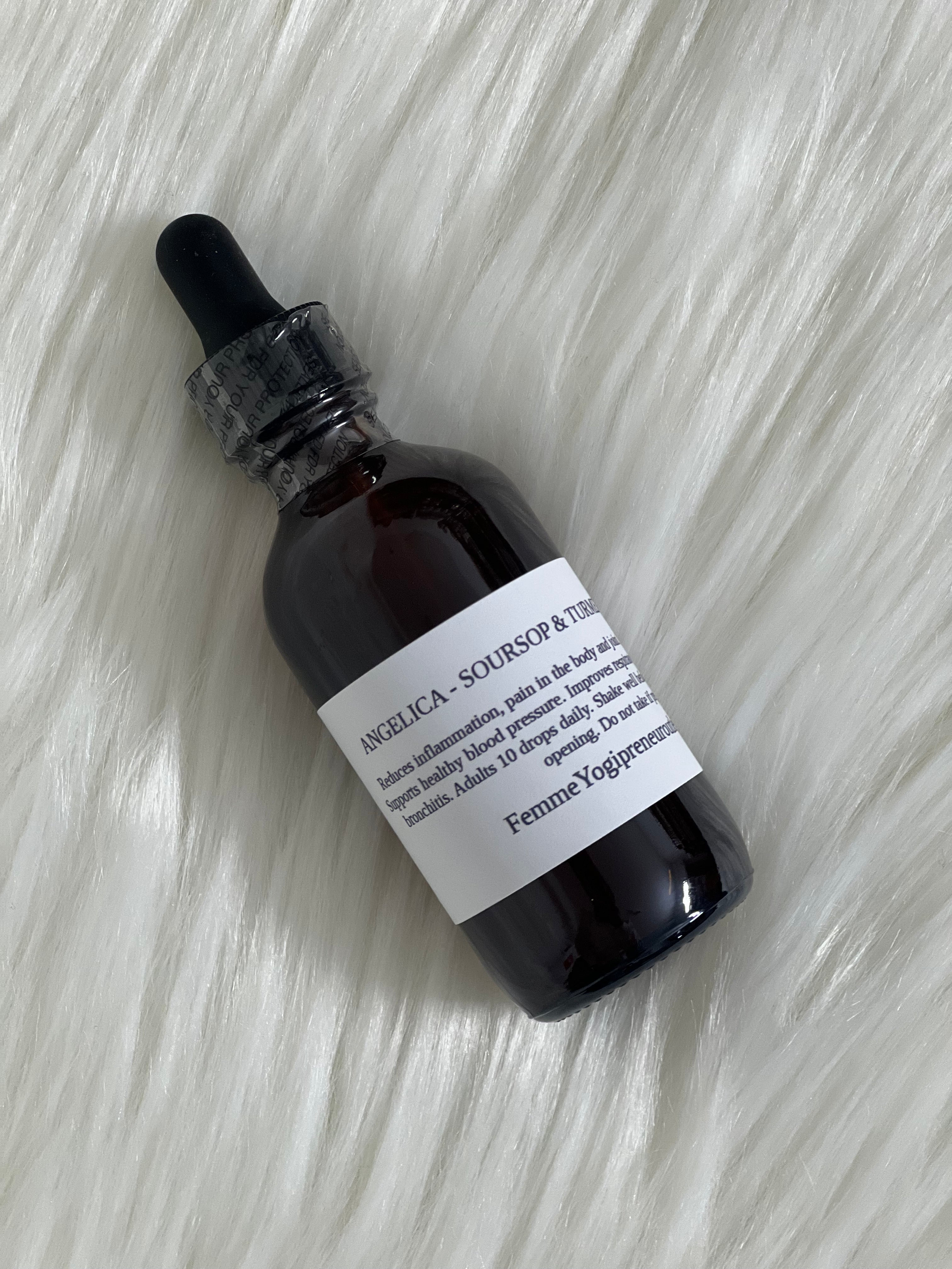 Tónico herbal de angélica, guanábana y cúrcuma