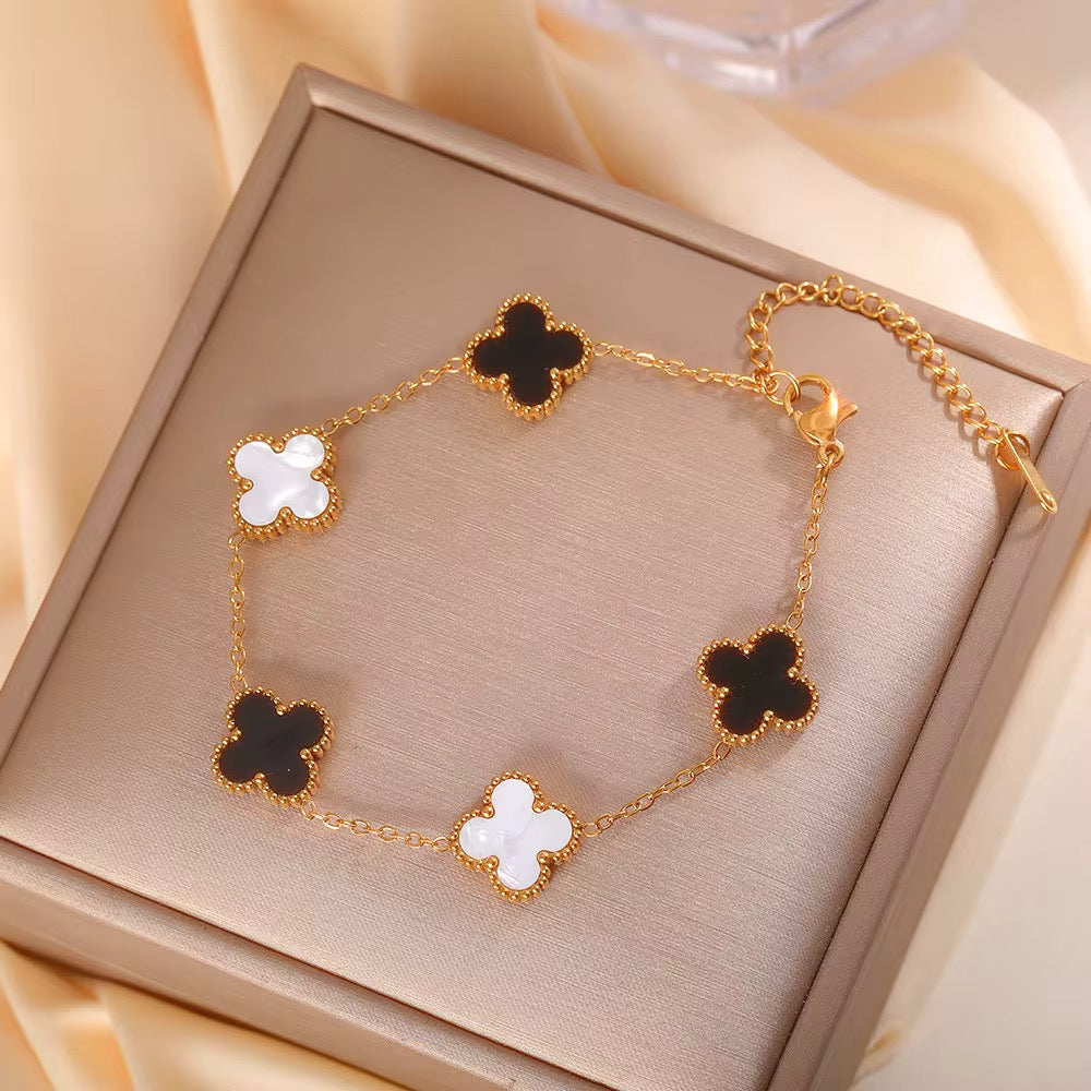 Clover Bracelet - Gold Plated