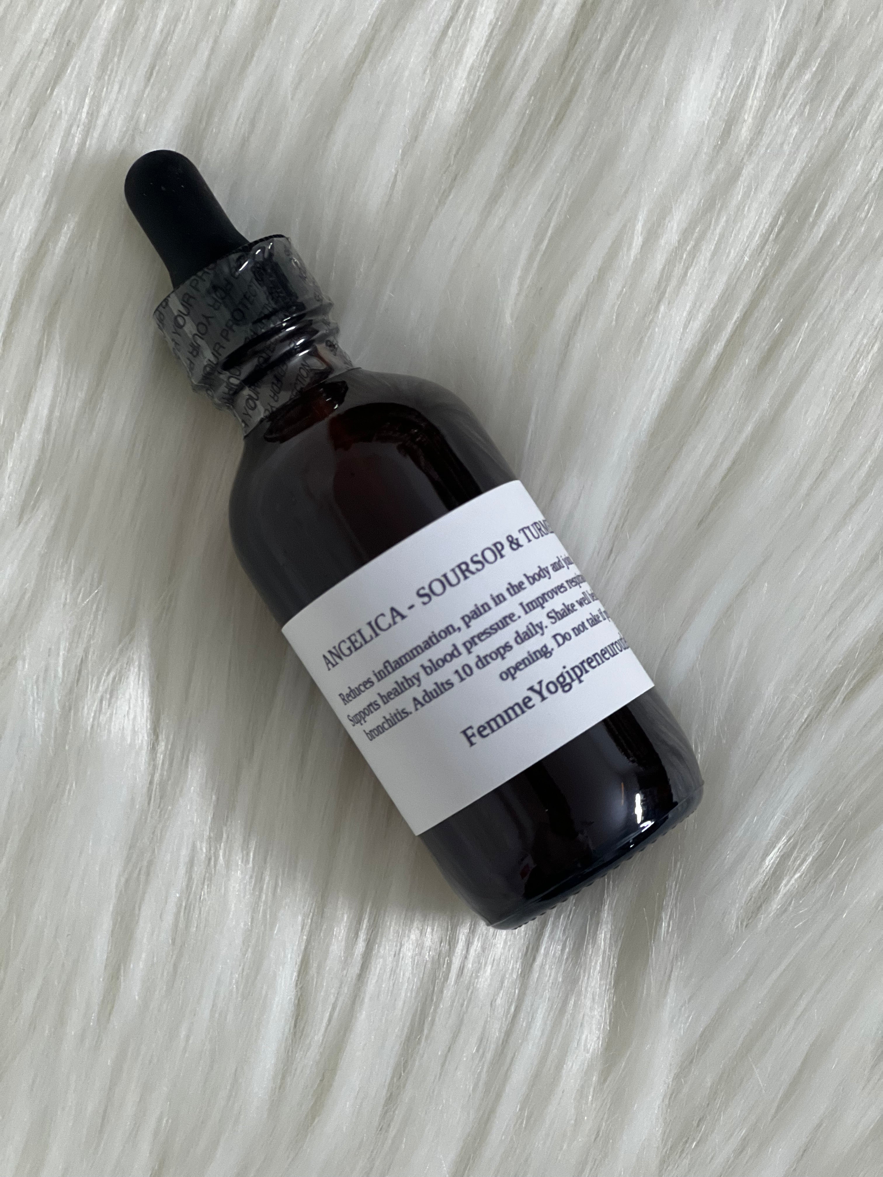 Tónico herbal de angélica, guanábana y cúrcuma