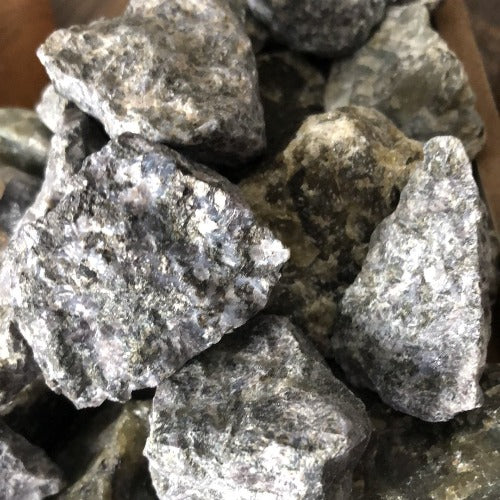 raw labradorite stone