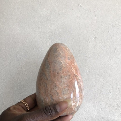 peach moonstone healing