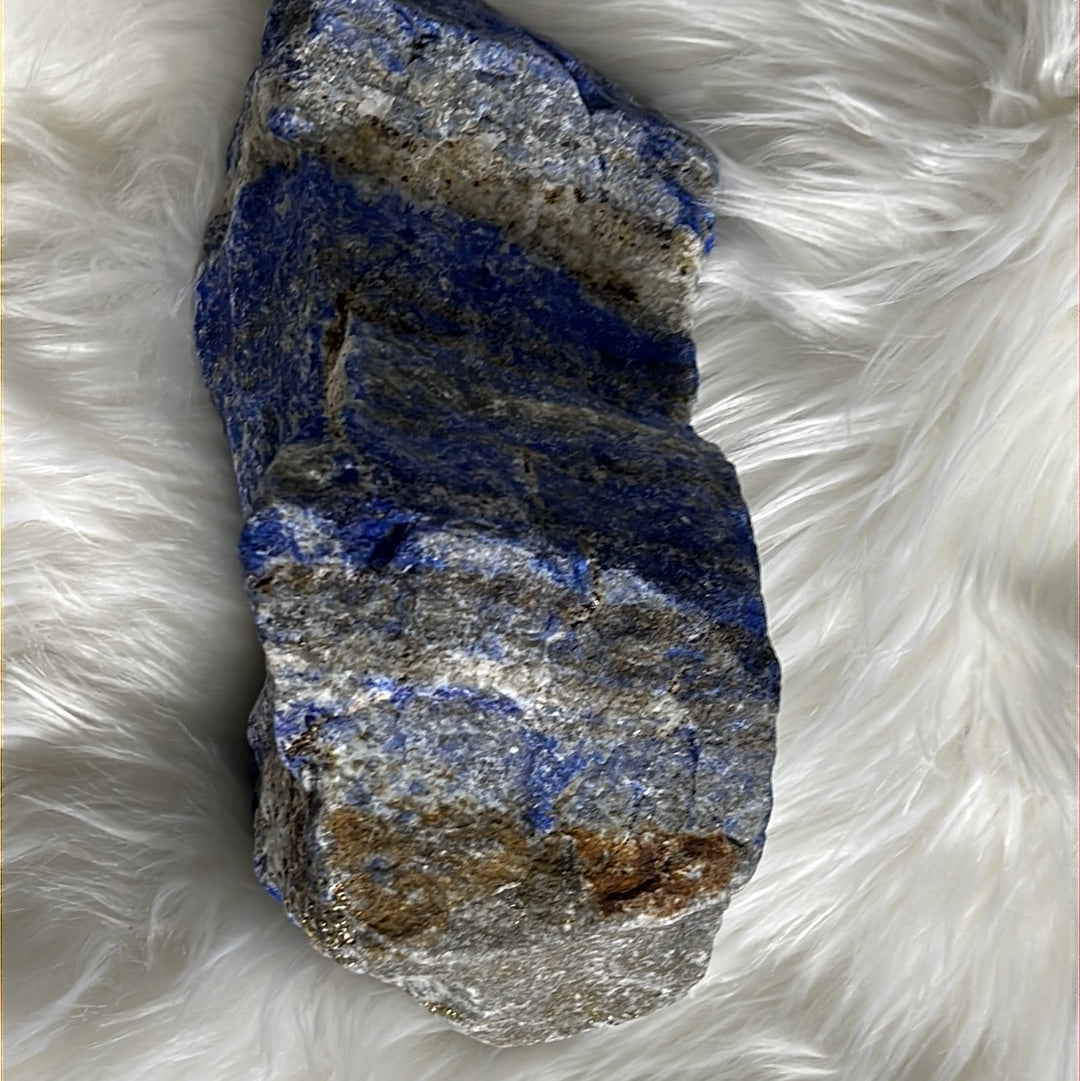 heavy lapis lazuli stone