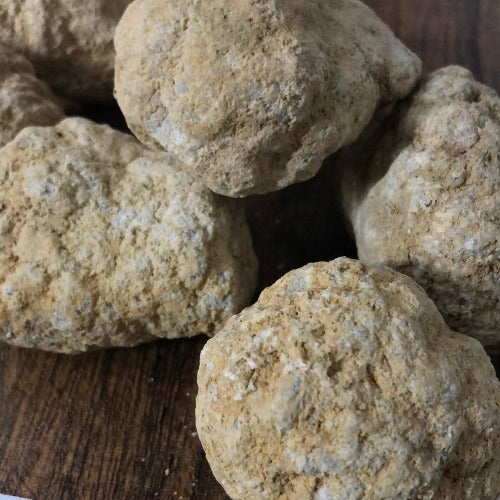close mysterious geodes