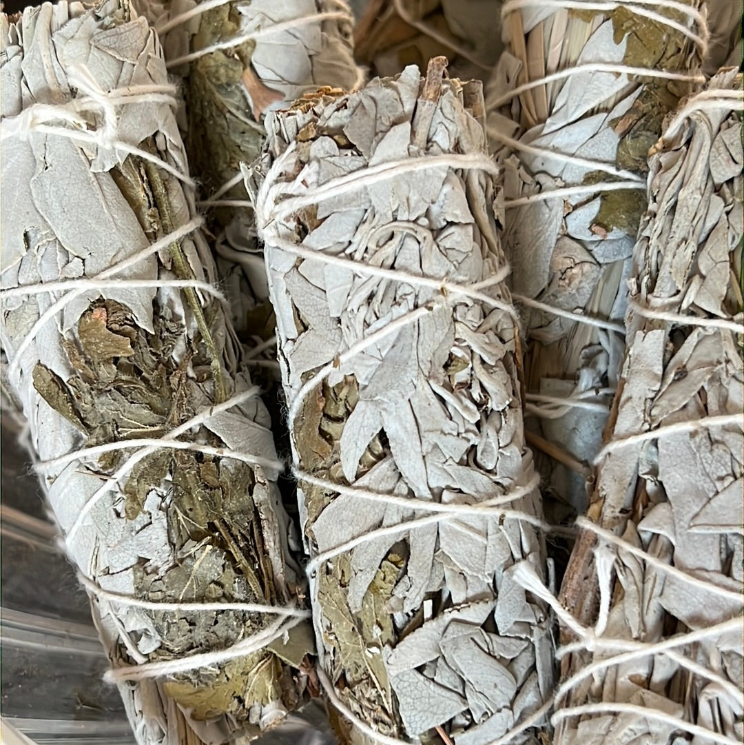 Mix of White Sage - Lemongrass & Citronella smudge bundle